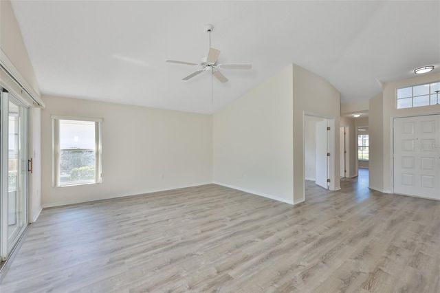 323 CALOOSA PALMS COURT, Sun City Center, FL 33573