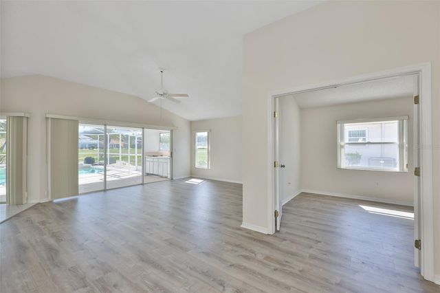 323 CALOOSA PALMS COURT, Sun City Center, FL 33573