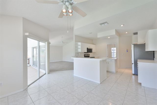 323 CALOOSA PALMS COURT, Sun City Center, FL 33573