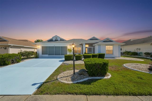 323 CALOOSA PALMS COURT, Sun City Center, FL 33573