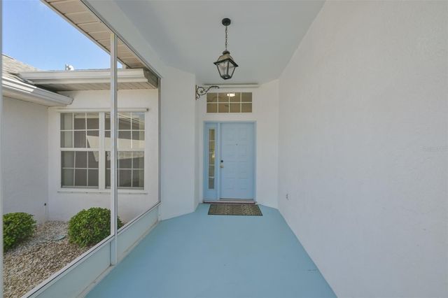 323 CALOOSA PALMS COURT, Sun City Center, FL 33573