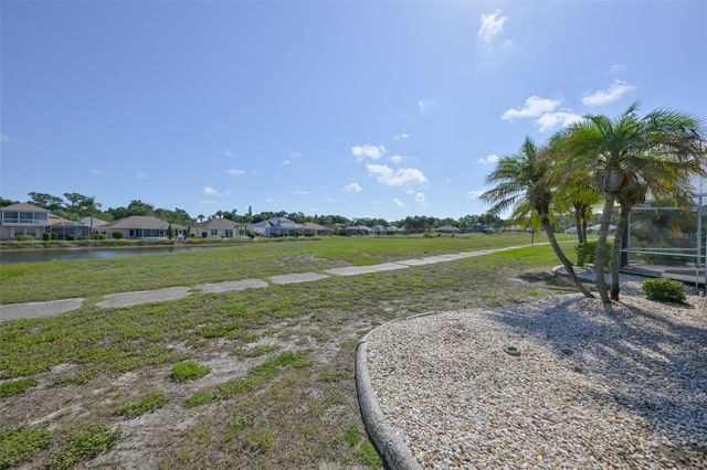 323 CALOOSA PALMS COURT, Sun City Center, FL 33573