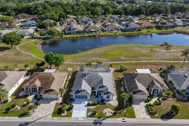 323 CALOOSA PALMS COURT, Sun City Center, FL 33573