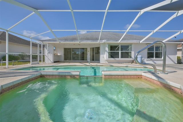 323 CALOOSA PALMS COURT, Sun City Center, FL 33573