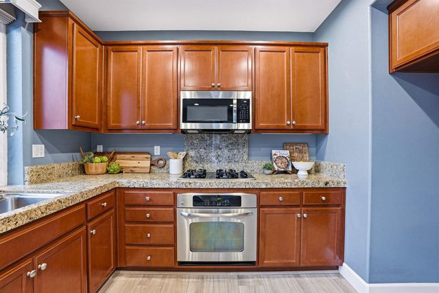 1174 Juan Jose Ln, Tracy, CA 95376