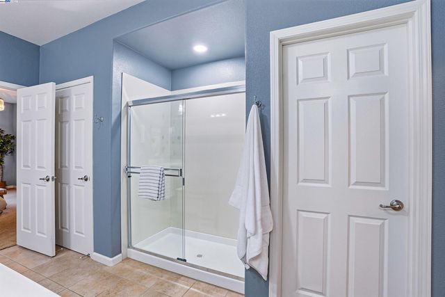 1174 Juan Jose Ln, Tracy, CA 95376