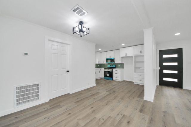 11707 Greenglen Drive, Houston, TX 77044