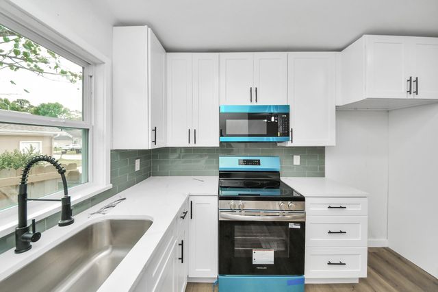 11707 Greenglen Drive, Houston, TX 77044
