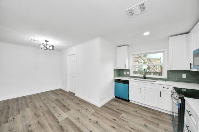 11707 Greenglen Drive, Houston, TX 77044