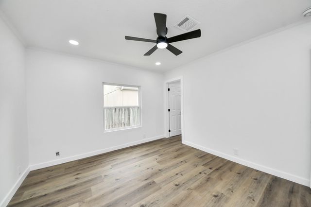 11707 Greenglen Drive, Houston, TX 77044