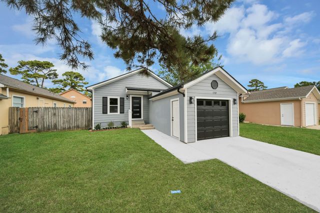 11707 Greenglen Drive, Houston, TX 77044