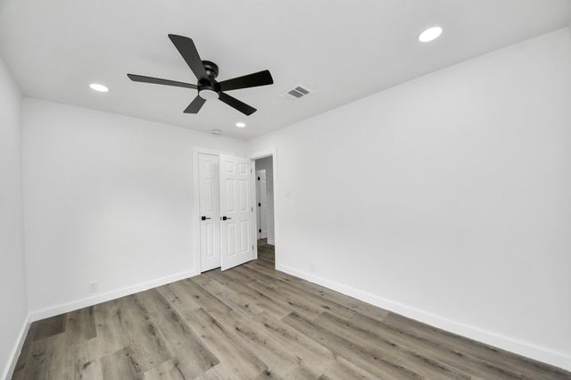 11707 Greenglen Drive, Houston, TX 77044