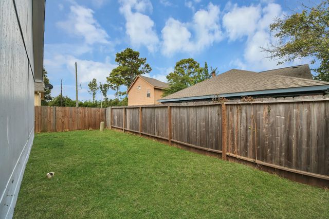 11707 Greenglen Drive, Houston, TX 77044