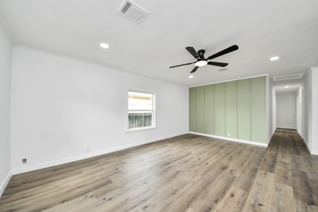 11707 Greenglen Drive, Houston, TX 77044