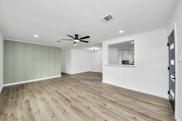 11707 Greenglen Drive, Houston, TX 77044