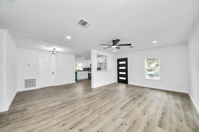 11707 Greenglen Drive, Houston, TX 77044
