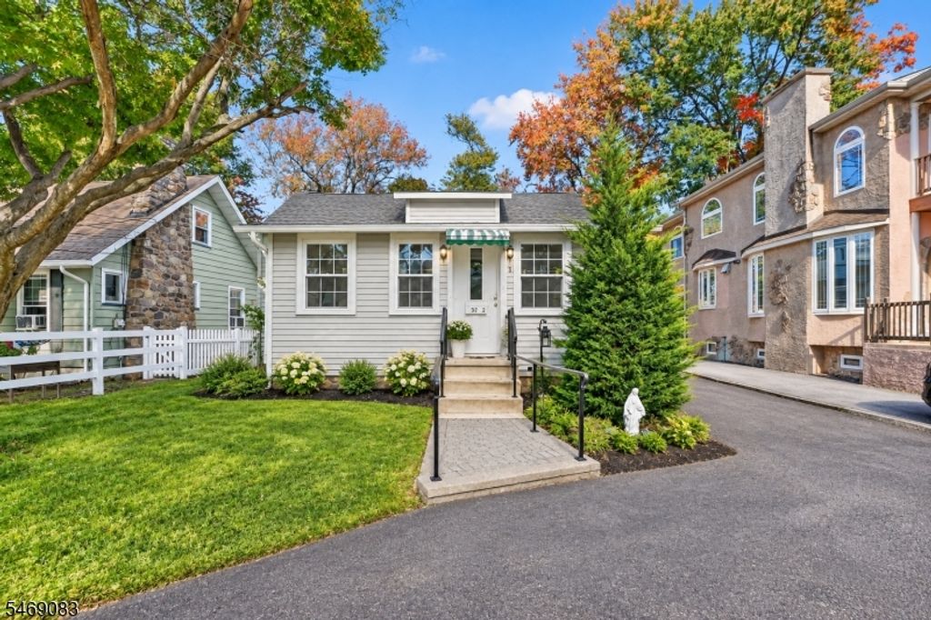 32 N Shore Rd, Denville Twp., NJ 07834 — exterior