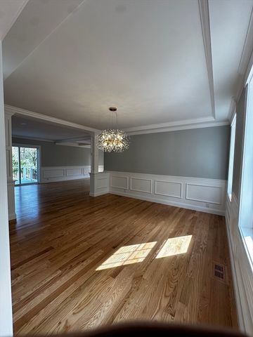 56 Dudley Rd, Billerica, MA 01821