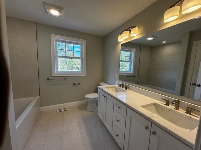 56 Dudley Rd, Billerica, MA 01821