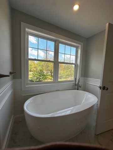 56 Dudley Rd, Billerica, MA 01821