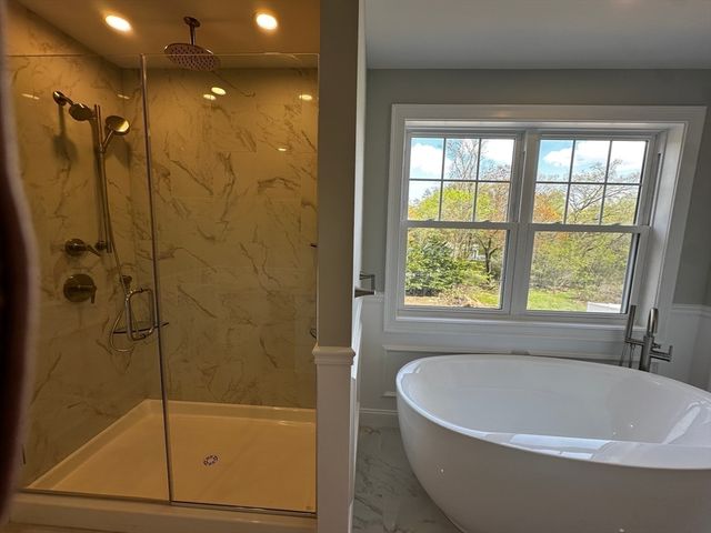 56 Dudley Rd, Billerica, MA 01821