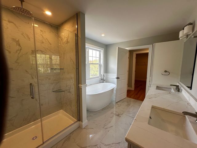 56 Dudley Rd, Billerica, MA 01821