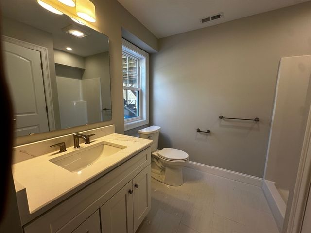 56 Dudley Rd, Billerica, MA 01821