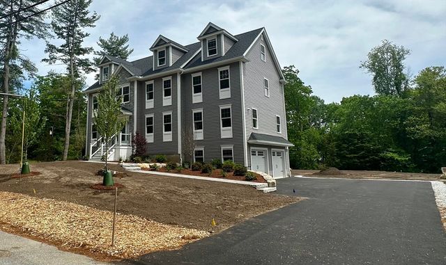56 Dudley Rd, Billerica, MA 01821