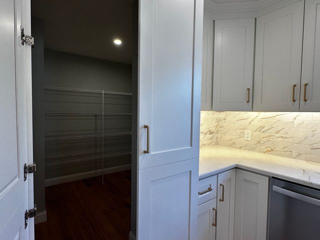 56 Dudley Rd, Billerica, MA 01821