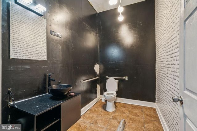 4323 LANCASTER AVE., Philadelphia, PA 19104