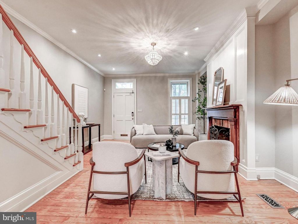 Image 9 of property listing at 2119 E LOMBARD ST E, Baltimore, MD 21231