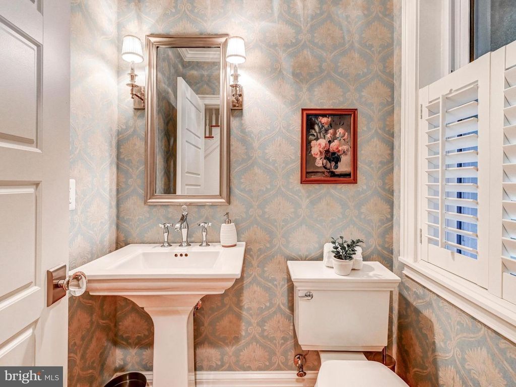 Image 10 of property listing at 2119 E LOMBARD ST E, Baltimore, MD 21231