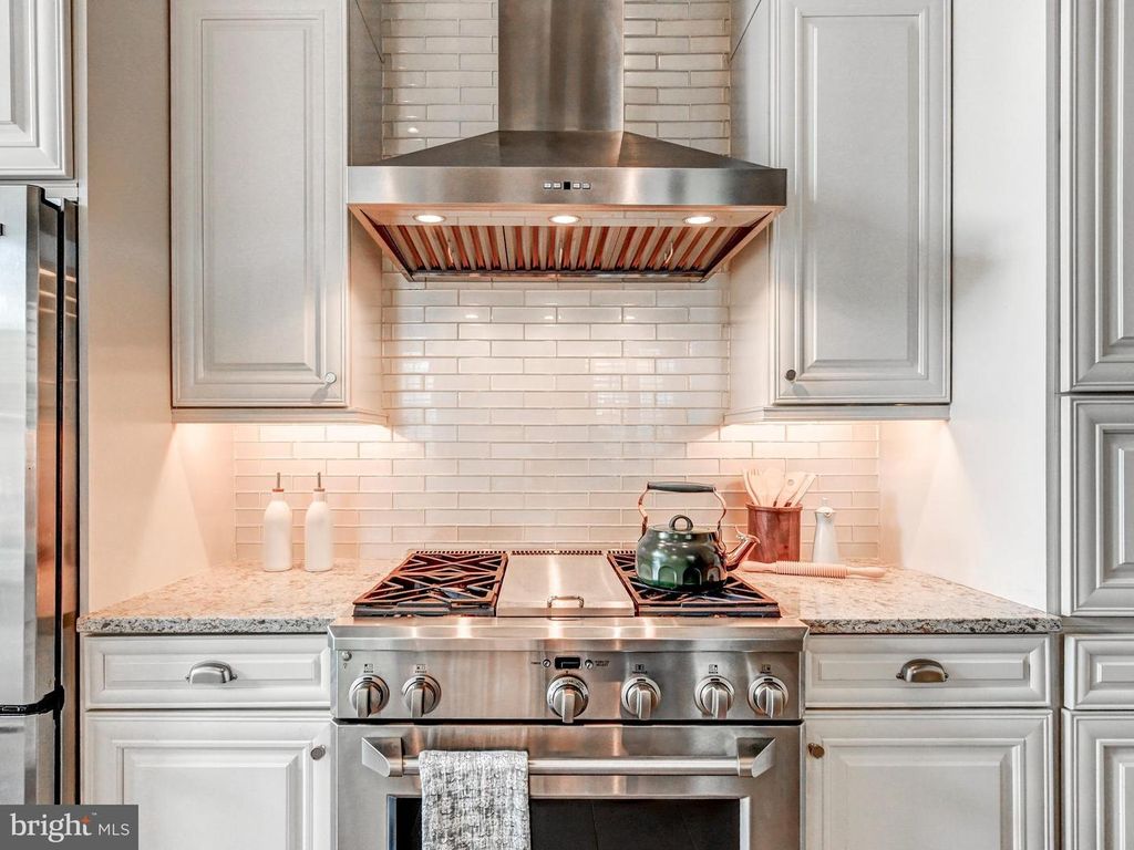 Image 18 of property listing at 2119 E LOMBARD ST E, Baltimore, MD 21231