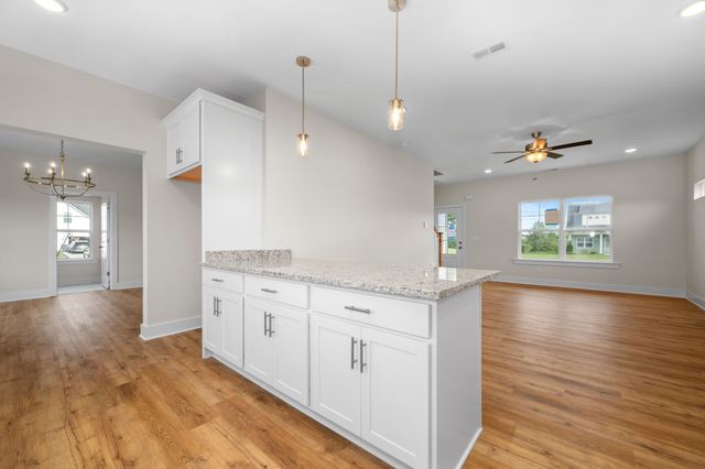 639 Vrabel Rd, Murfreesboro, TN 37130