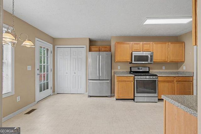 138 Paradise Pointe, Douglasville, GA 30134