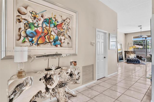 5216 Ventura Dr, Delray Beach, FL 33484