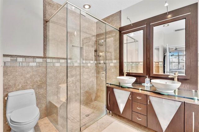 5216 Ventura Dr, Delray Beach, FL 33484