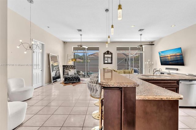 5216 Ventura Dr, Delray Beach, FL 33484
