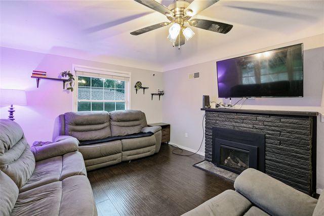 1015 Norwood Drive SE, Cedar Rapids, IA 52403