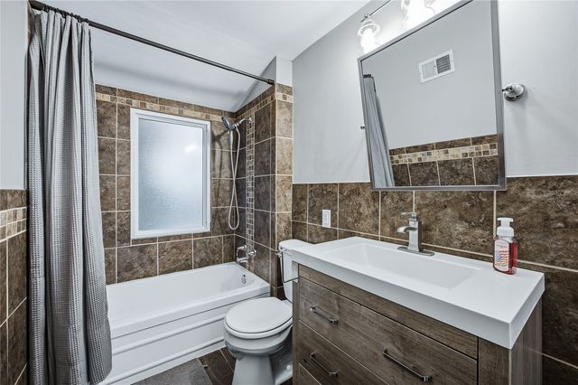 1015 Norwood Drive SE, Cedar Rapids, IA 52403