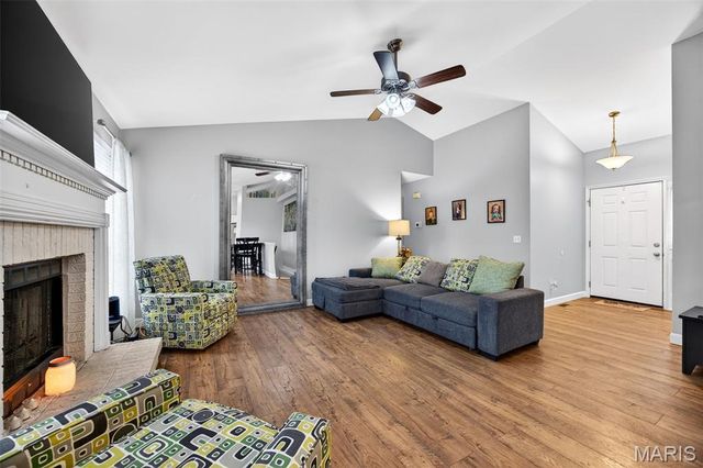 7 Butternut Stage Court, St Peters, MO 63376