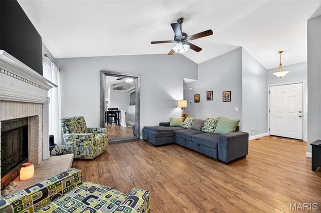 7 Butternut Stage Court, St Peters, MO 63376