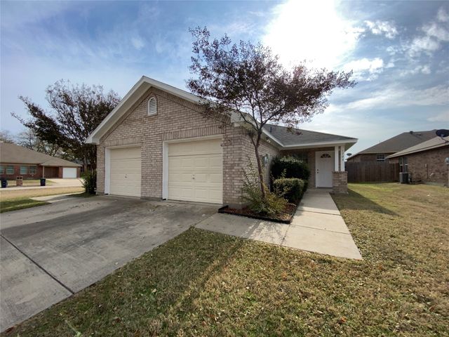 1703 Novella Court, Fort Worth, TX 76134