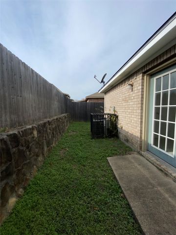 1703 Novella Court, Fort Worth, TX 76134