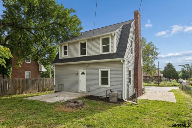 7008 N 30th Street, Omaha, NE 68112