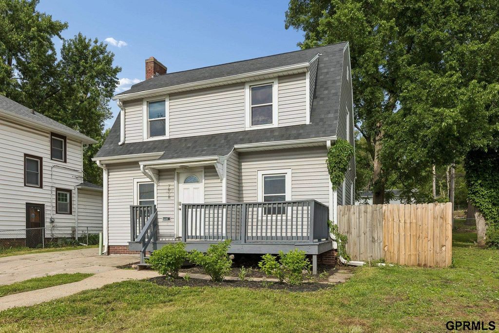 7008 N 30th Street, Omaha, NE 68112