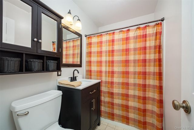 10 Skyline Drive 10, Fishkill, NY 12524