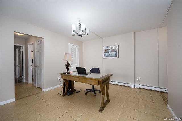 10 Skyline Drive 10, Fishkill, NY 12524