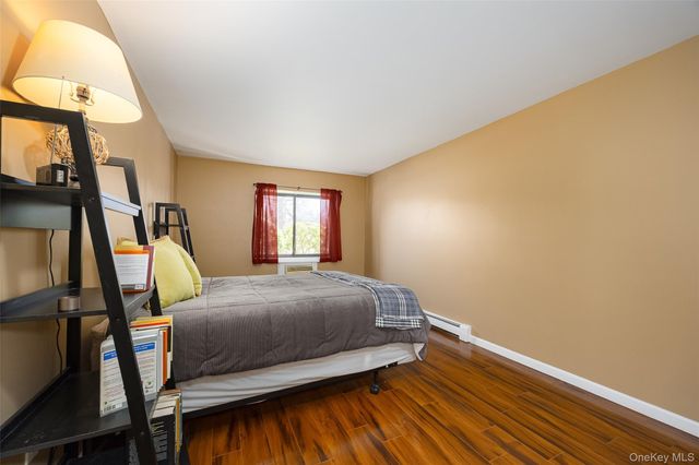 10 Skyline Drive 10, Fishkill, NY 12524