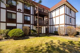 10 Skyline Drive 10, Fishkill, NY 12524